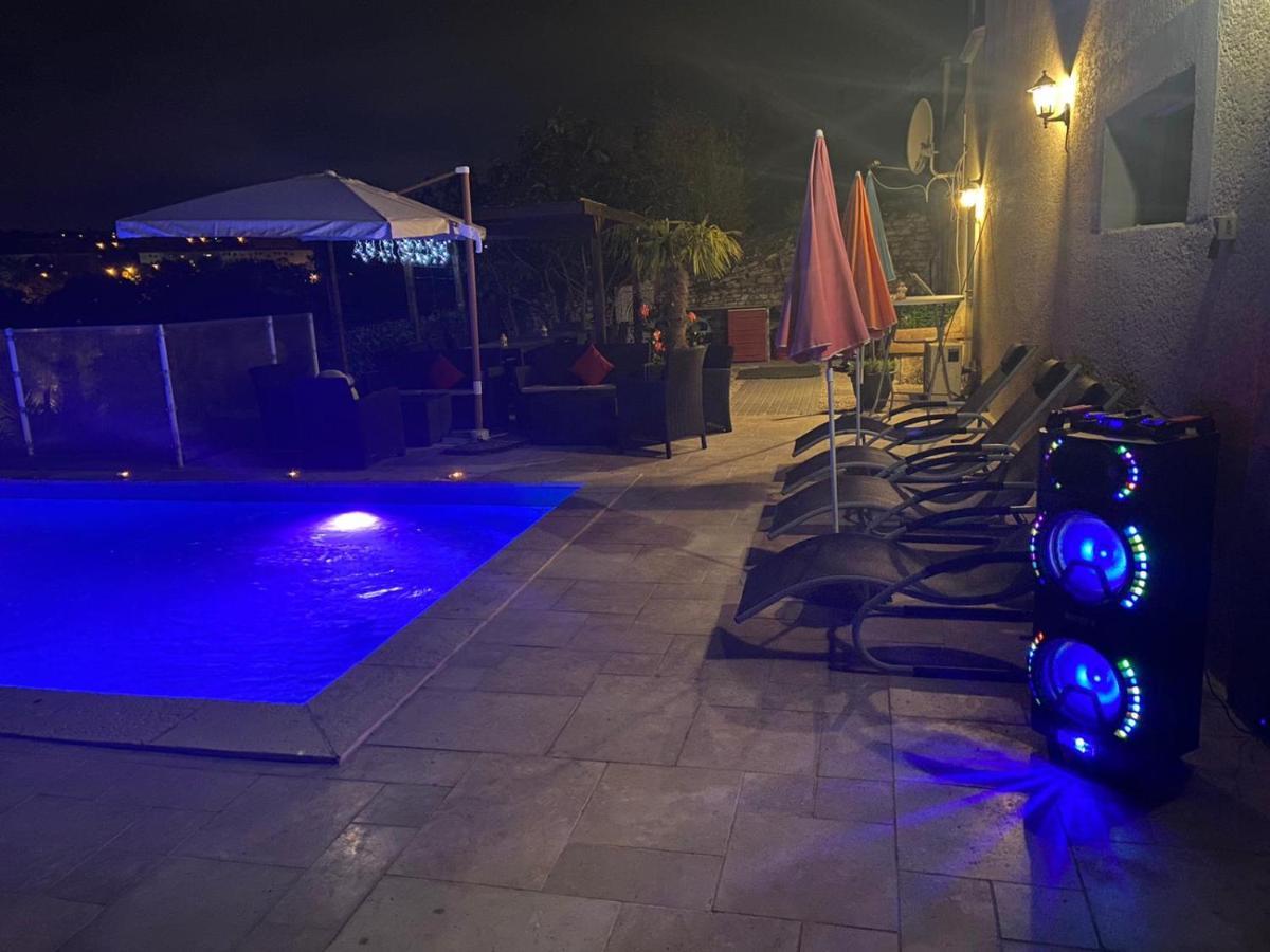 Magnifique Villa Avec Piscine Beaujolais Gleizé Exterior foto